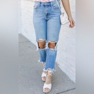 Kancan-MEDIUM WASH DISTRESSED MOM JEANS from Pink Lily